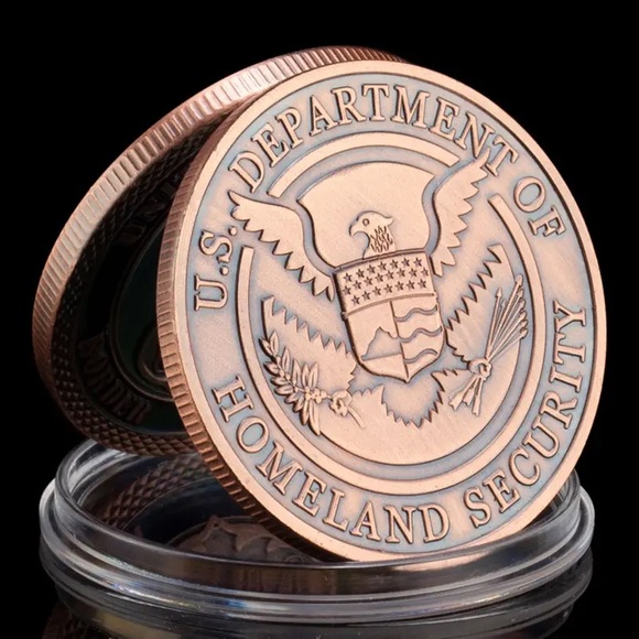🇺🇸”United States Border Patrol Department Of Homeland Security”Collector Coin! - Picture 2 of 13